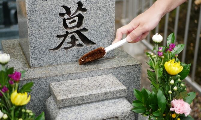 福岡でのお墓掃除・お墓参り代行はクリーンスタイルにお任せください。お客様の大事なお墓をキレイにしお守り致します